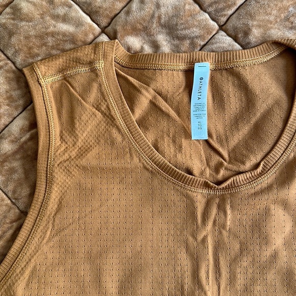Athleta Muscle Tank - Picture 2 of 3
